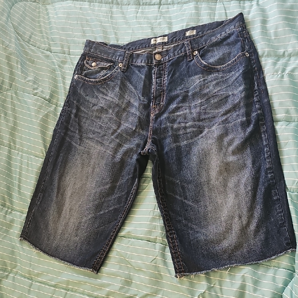 Men Mek DNM Blue With Gold Stitching Denim Jean Shorts In A Size 42